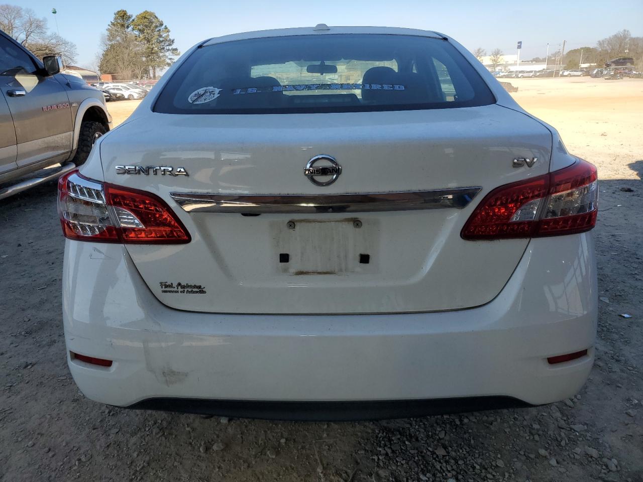 2015 Nissan Sentra - Image 6