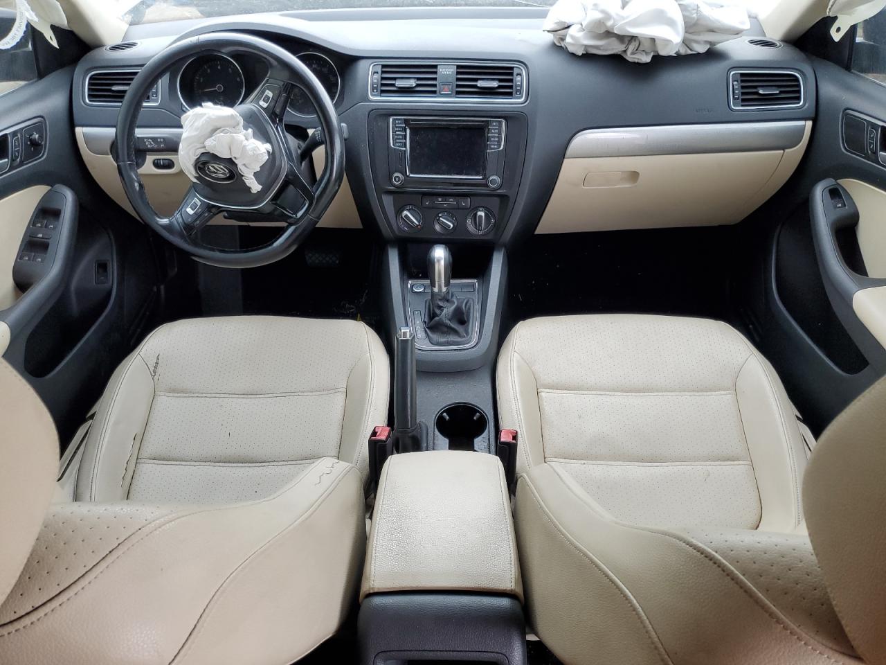 2017 Volkswagen Jetta - Image 8