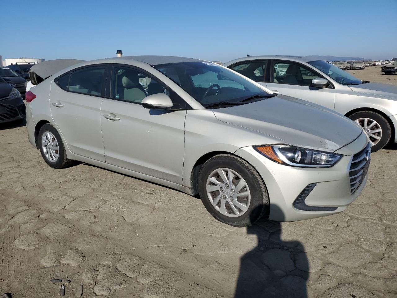 2017 Hyundai Elantra - Image 4