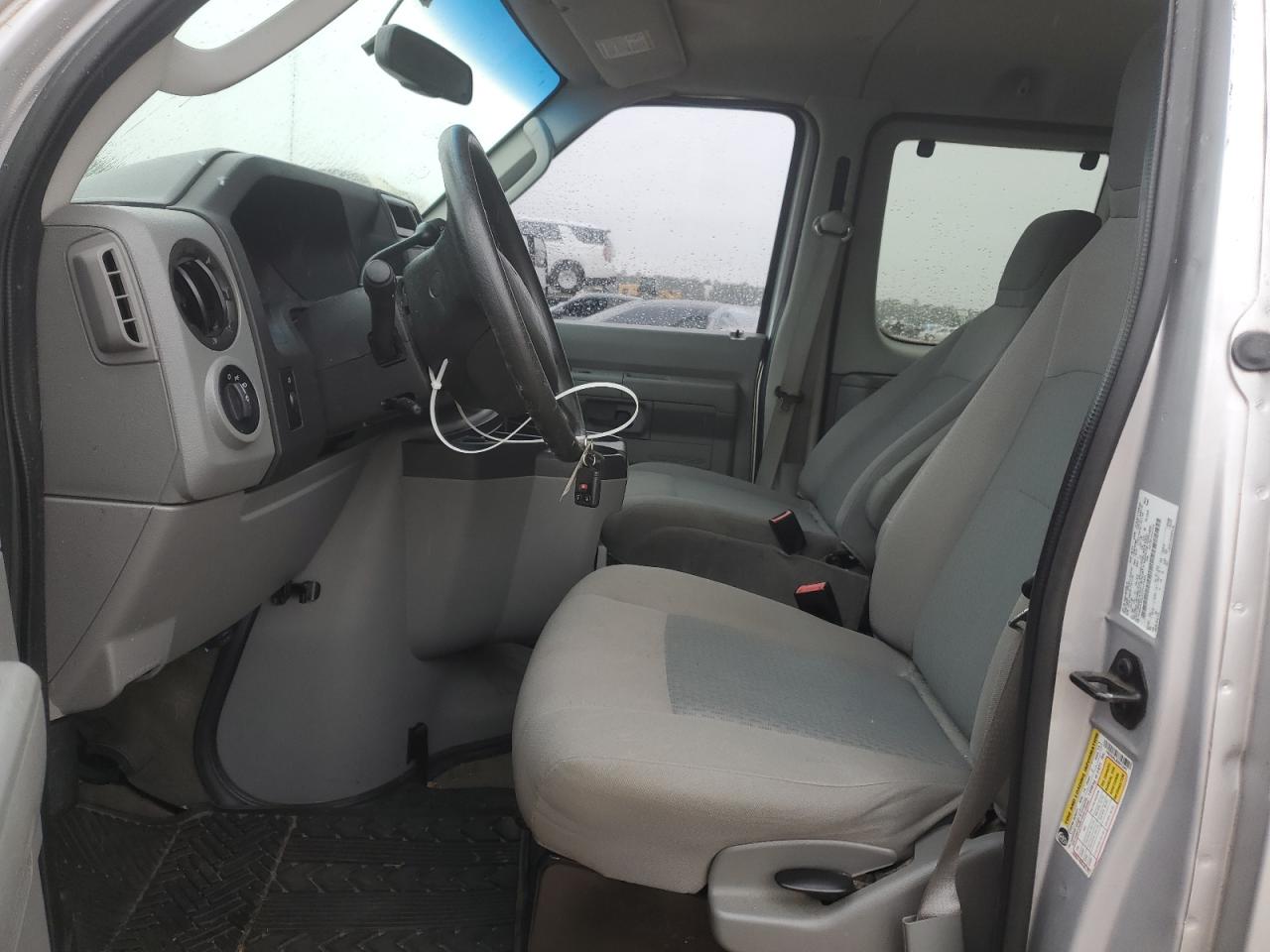 2013 Ford Econoline - Image 7