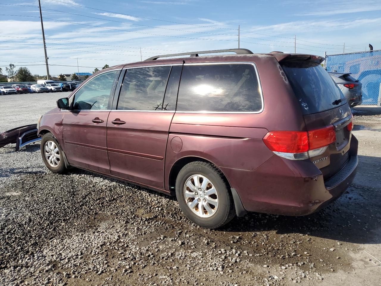 2010 Honda Odyssey - Image 2