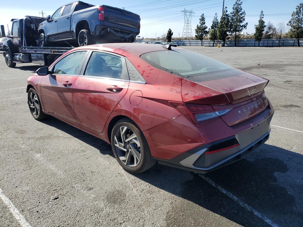 2024 Hyundai Elantra - Image 2
