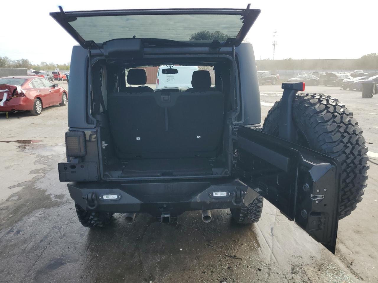 2017 Jeep Wrangler - Image 6