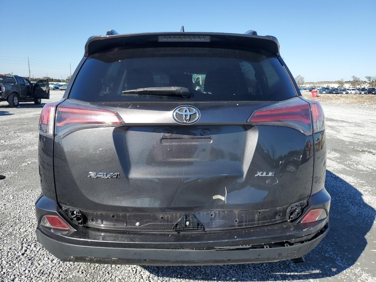2018 Toyota RAV 4 - Image 6