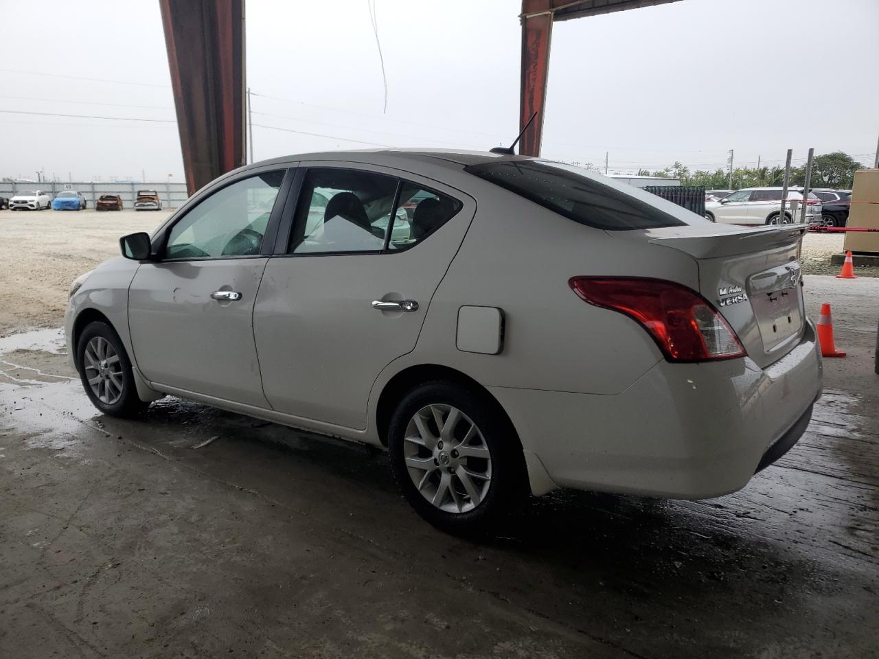 2018 Nissan Versa - Image 2