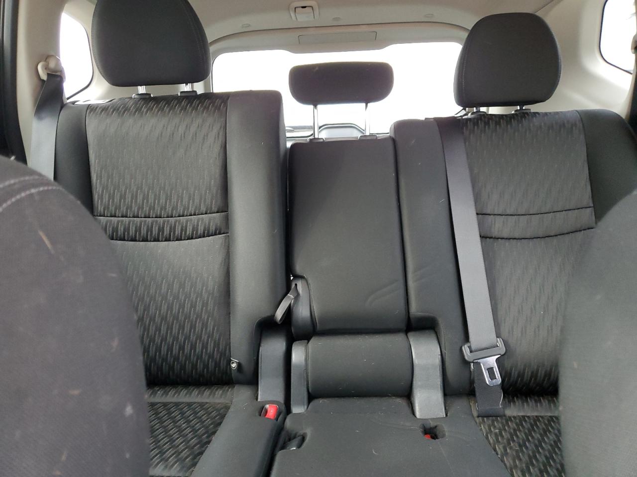 2018 Nissan Rogue - Image 10