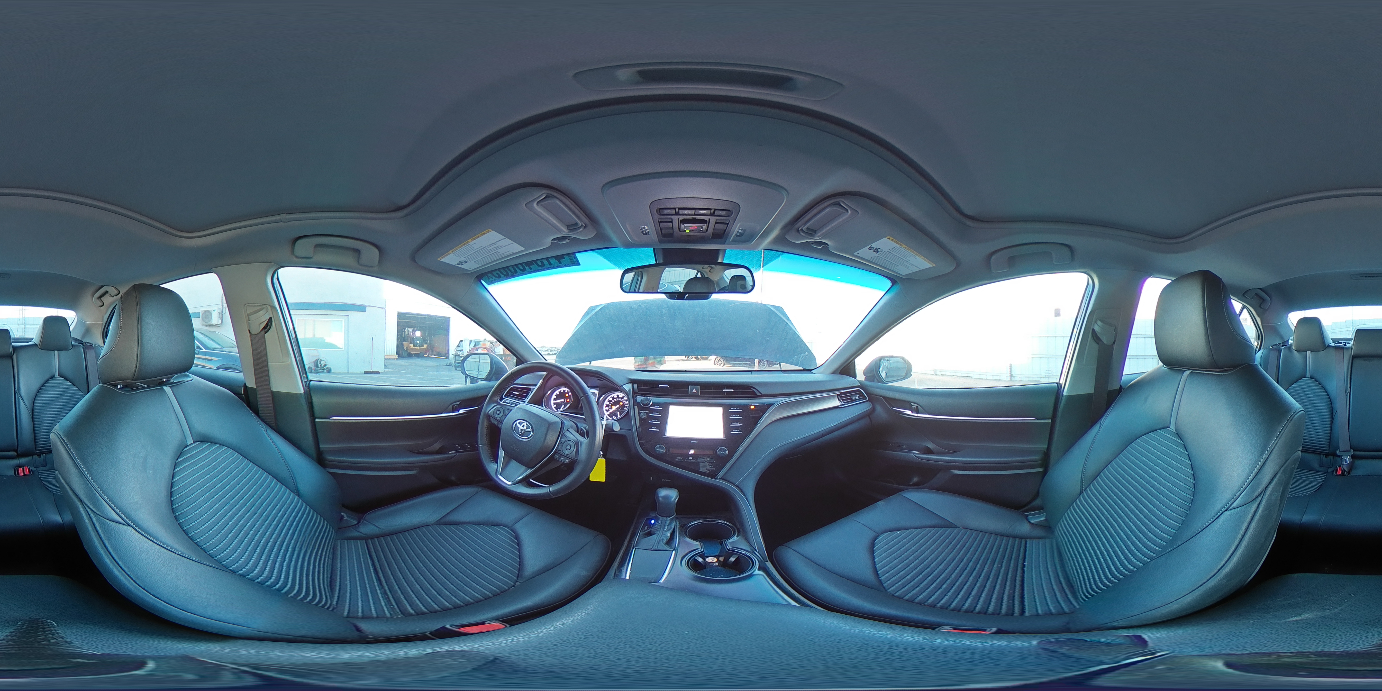 2020 Toyota Camry - Image 13