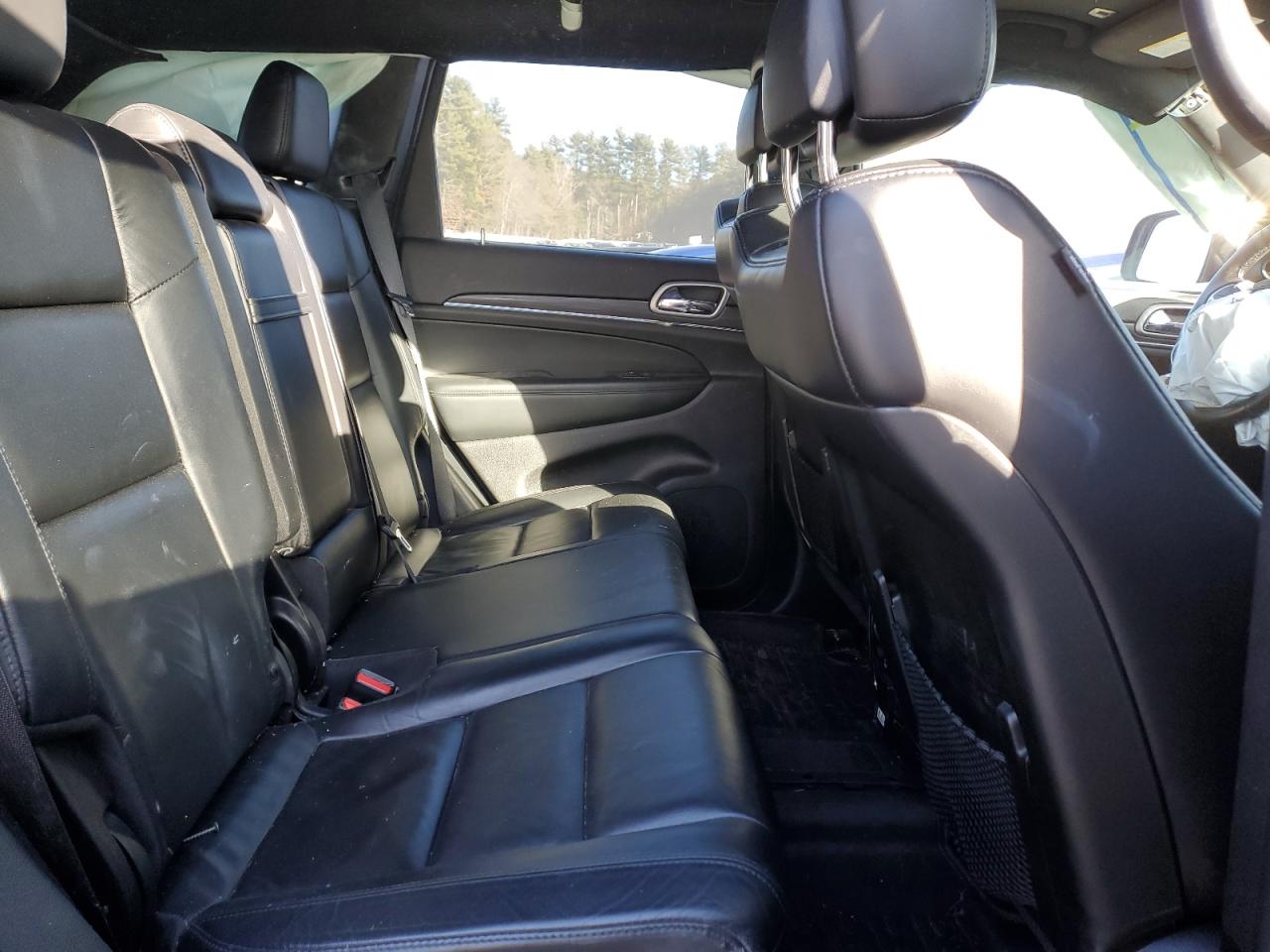 2019 Jeep Grand Cherokee - Image 11