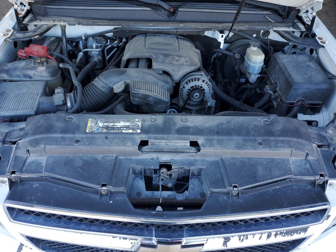 2011 Chevrolet Suburban - Image 12