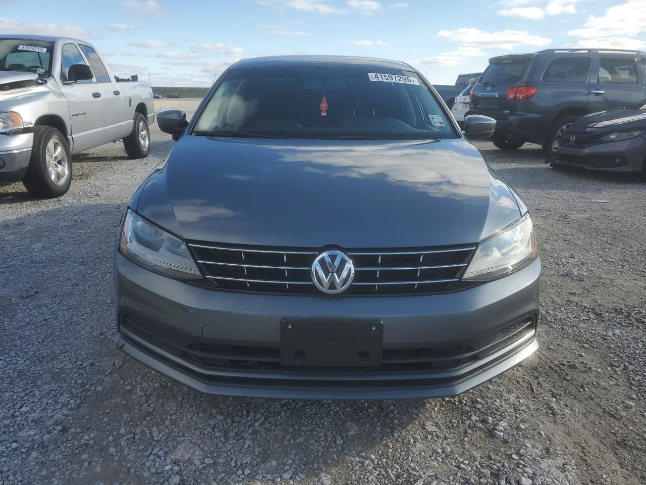 2018 Volkswagen Jetta - Image 5