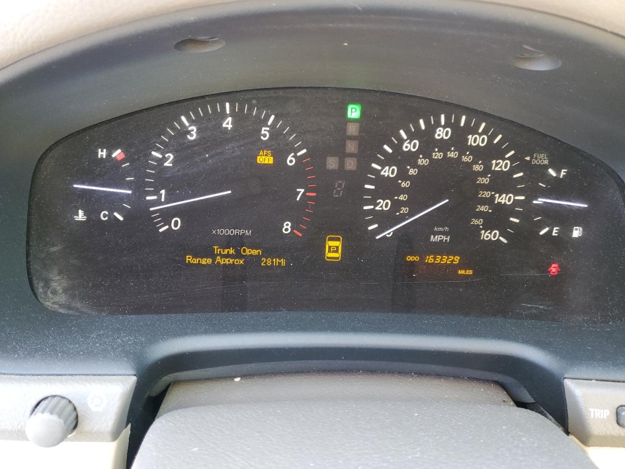 2004 Lexus LS - Image 9