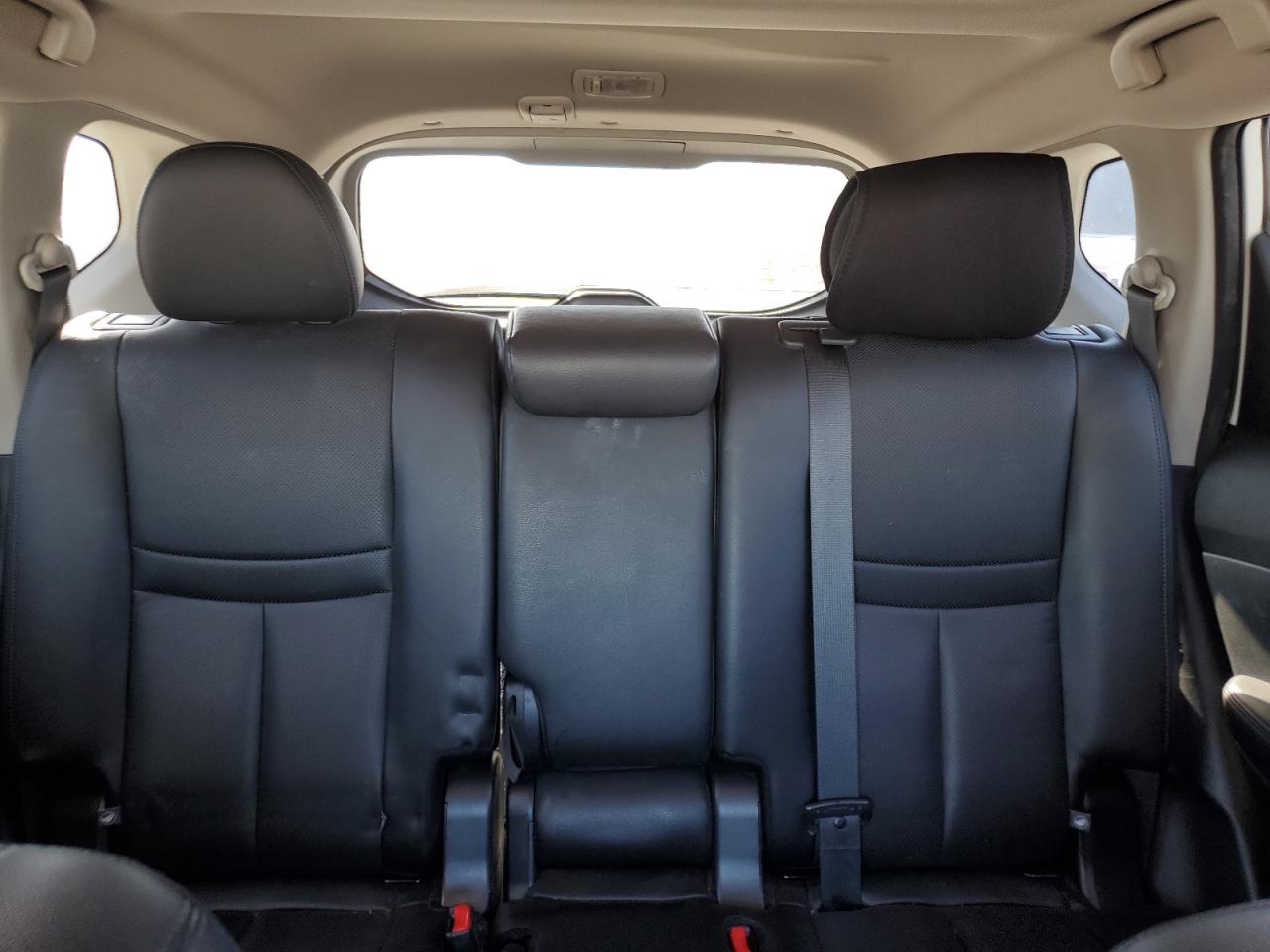 2020 Nissan Rogue - Image 10