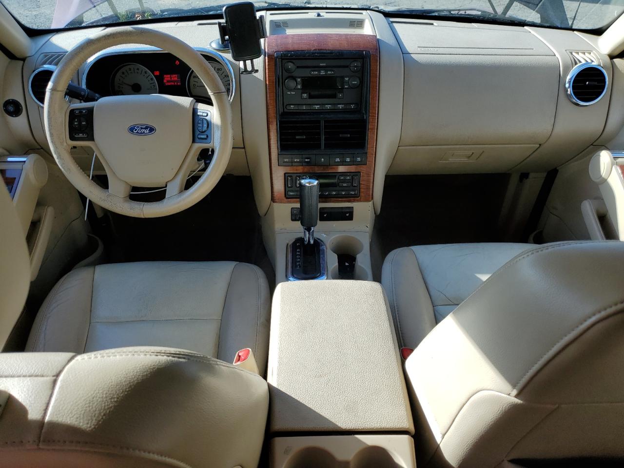 2006 Ford Explorer - Image 8