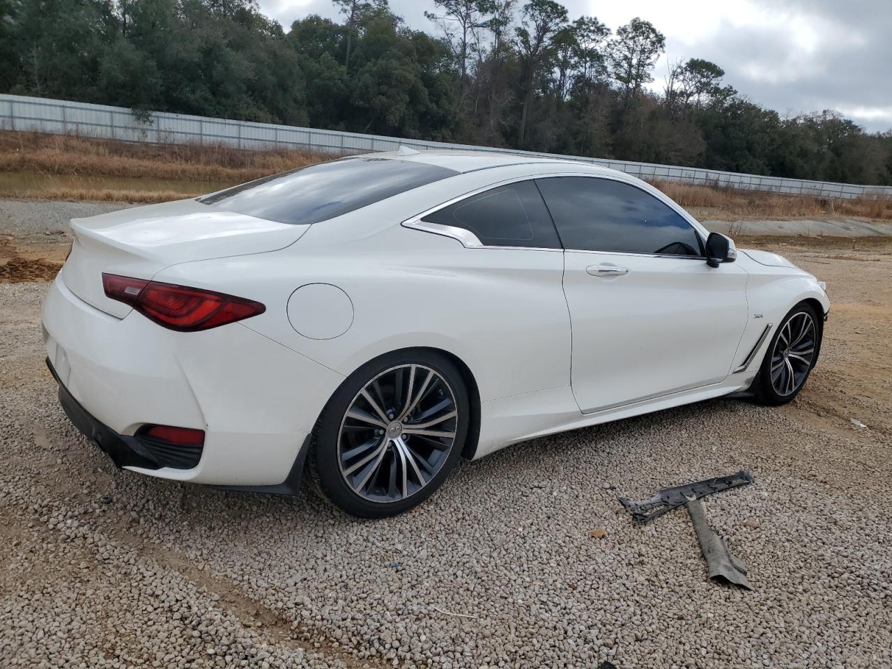 2018 Infiniti Q60 - Image 3
