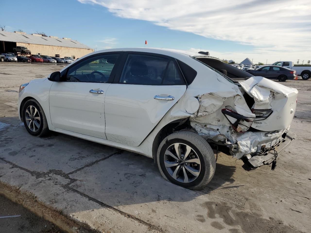 2022 Kia Rio - Image 2