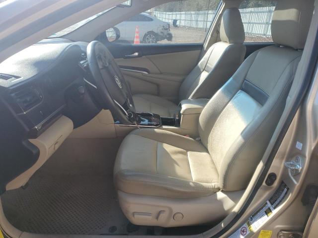 Sedans TOYOTA CAMRY 2012 Kremowy