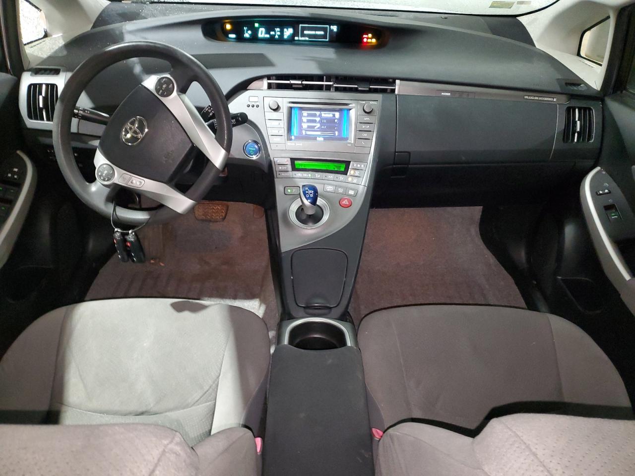 2012 Toyota Prius - Image 8