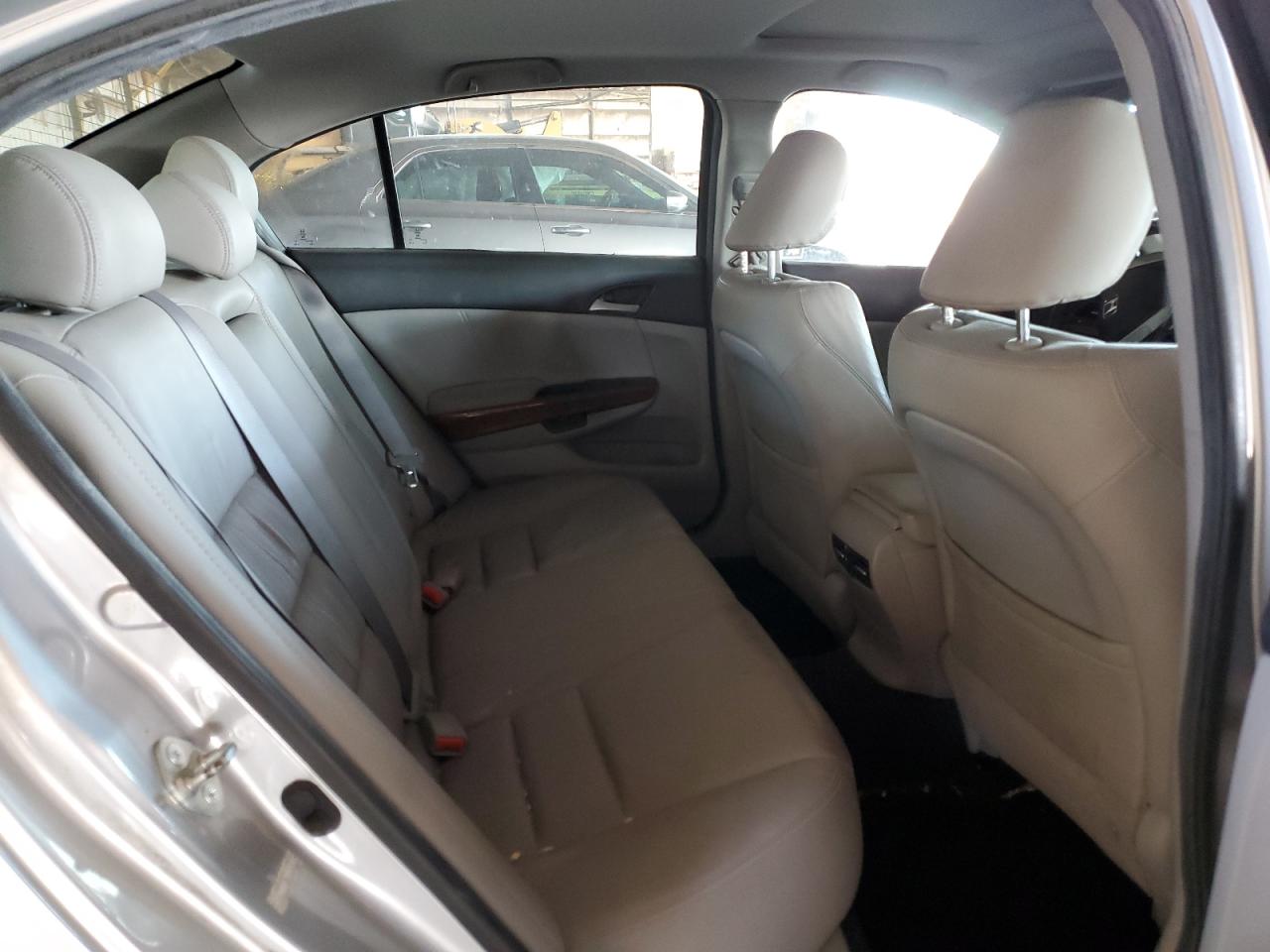 2011 Honda Accord - Image 10