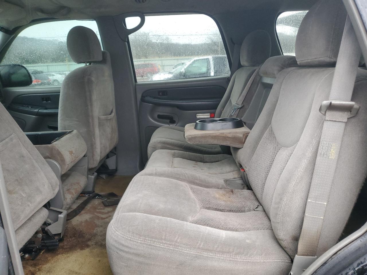 2003 Chevrolet Tahoe - Image 11