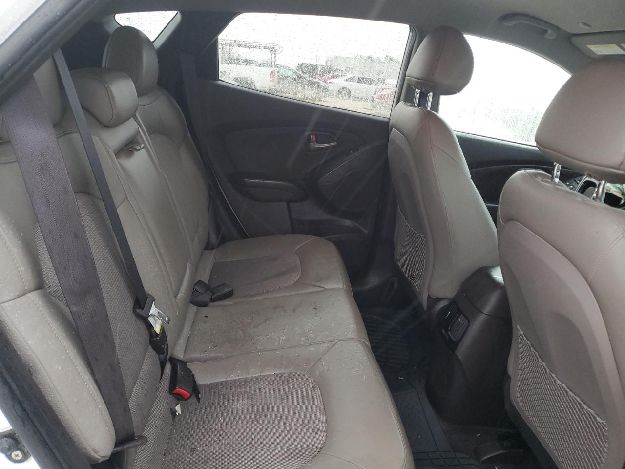 2015 Hyundai Tucson - Image 11