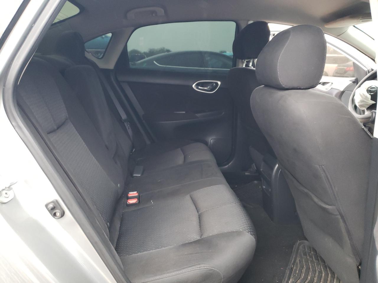 2013 Nissan Sentra - Image 10