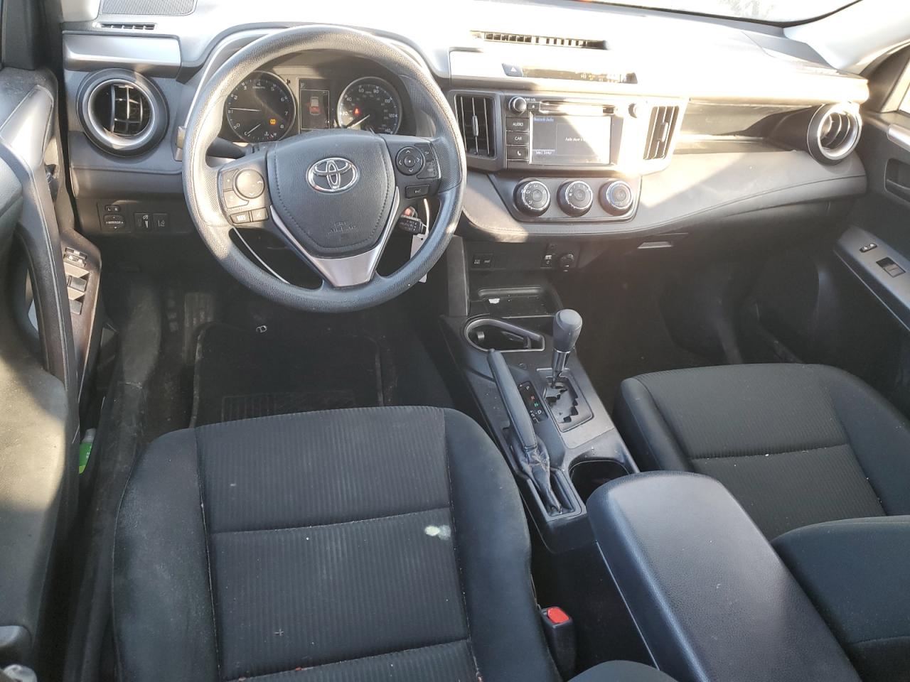 2017 Toyota RAV 4 - Image 8