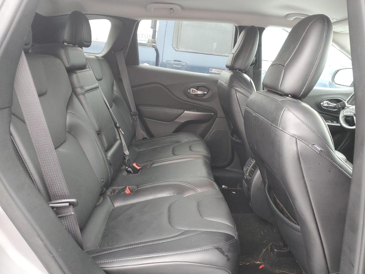2019 Jeep Grand Cherokee - Image 11