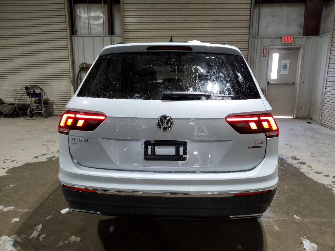 2018 Volkswagen Tiguan - Image 6