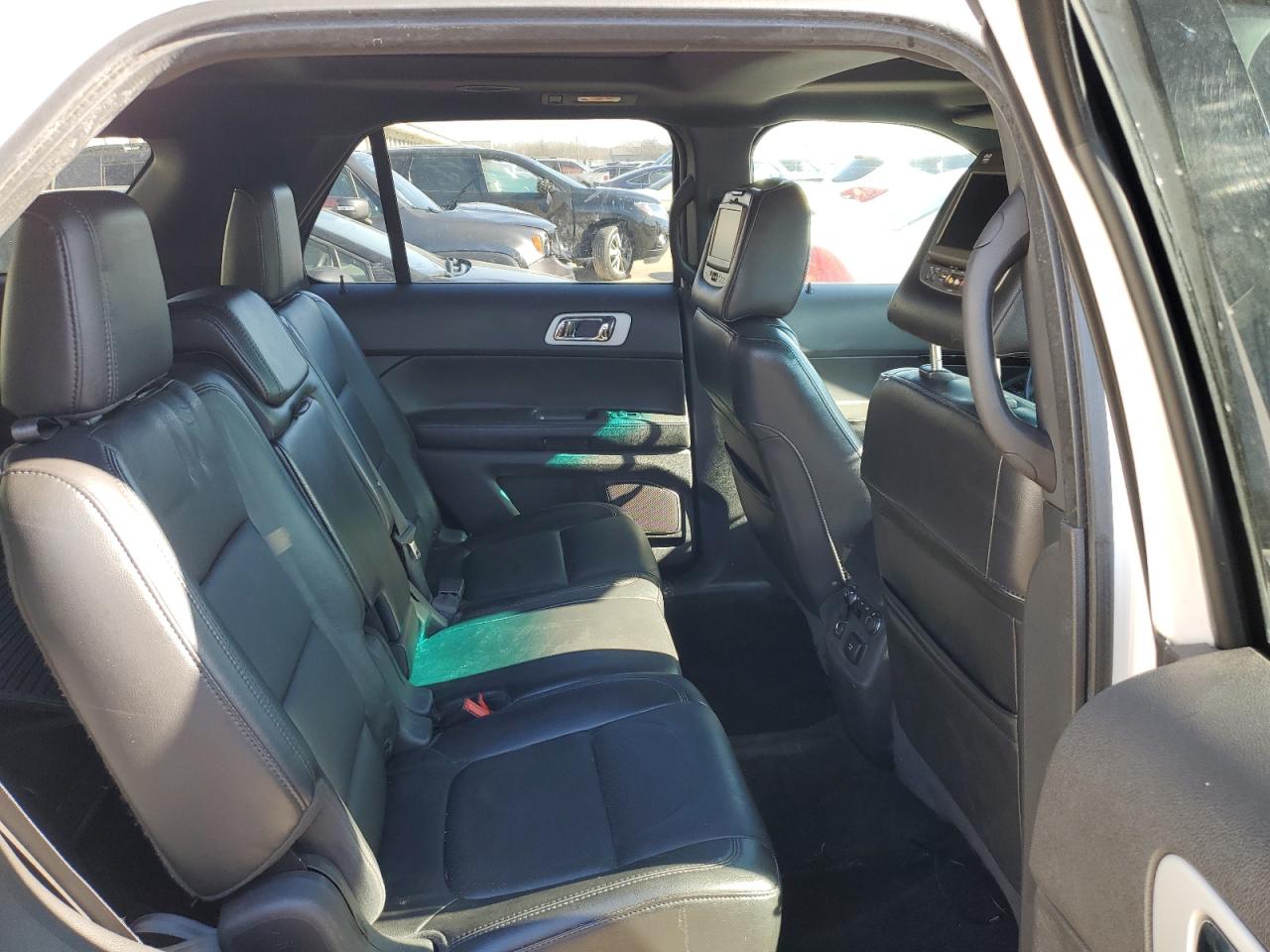 2011 Ford Explorer - Image 11