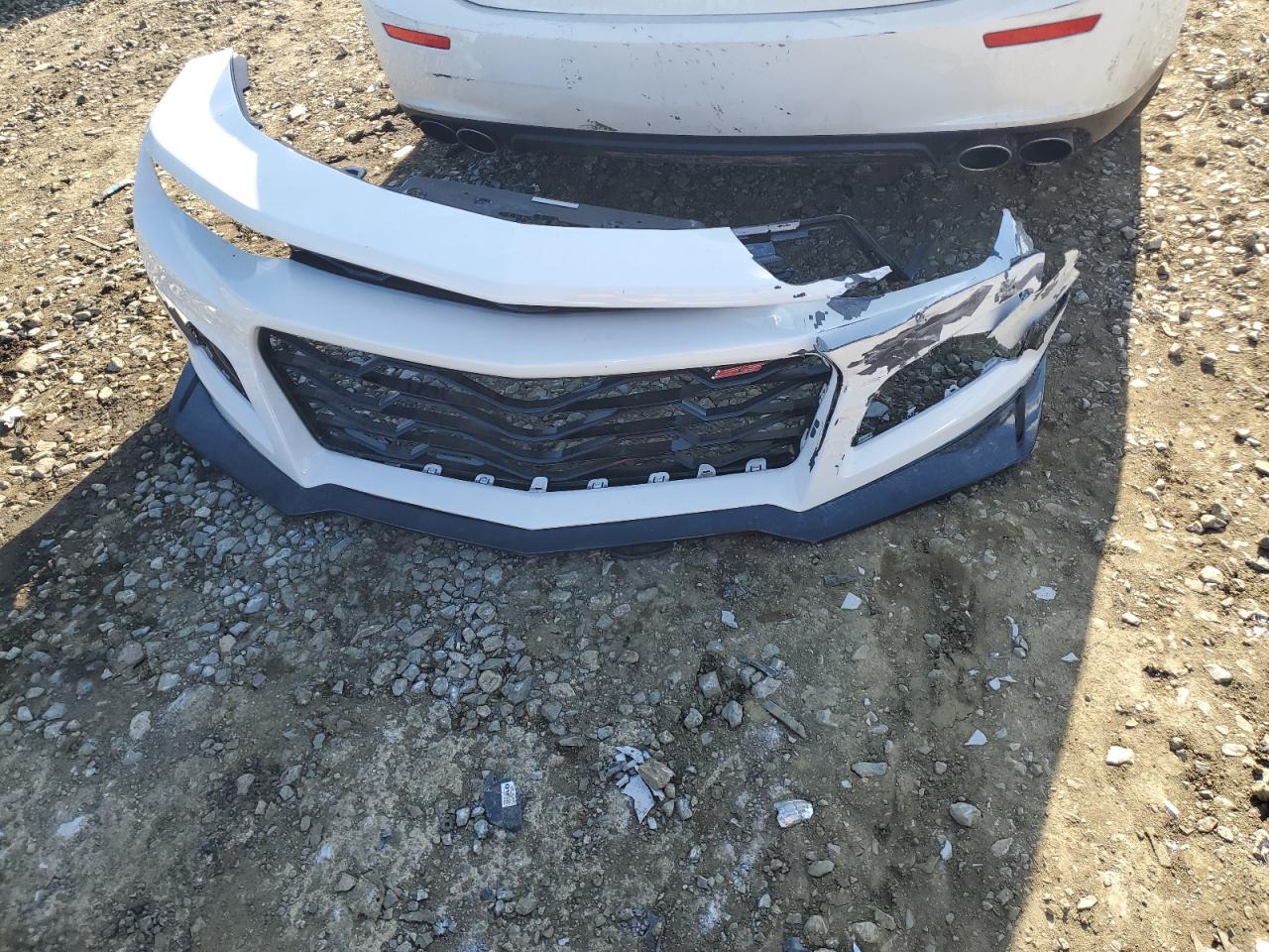 2018 Chevrolet Camaro - Image 12