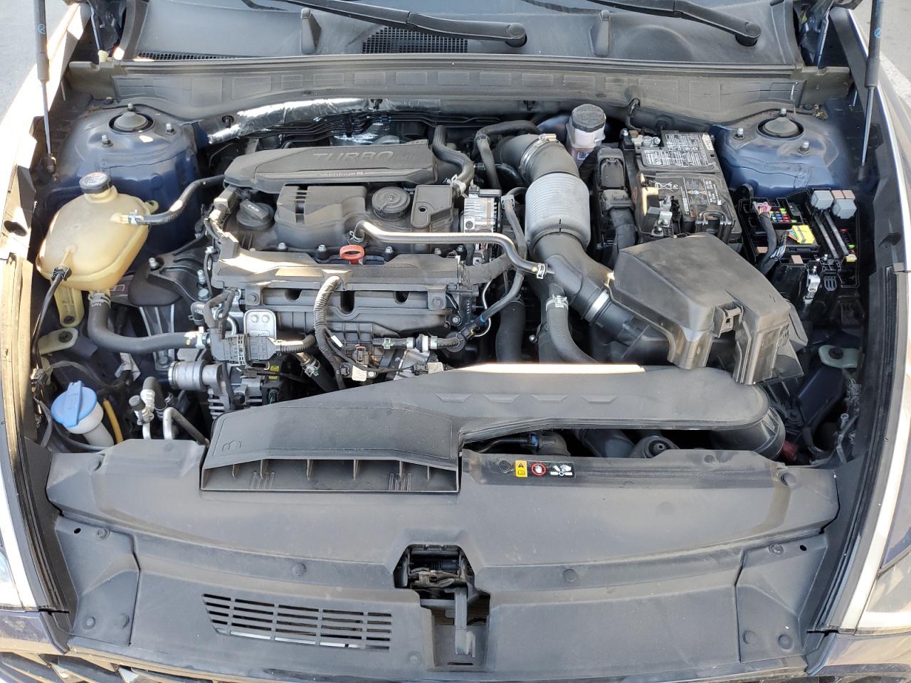 2022 Hyundai Sonata - Image 11