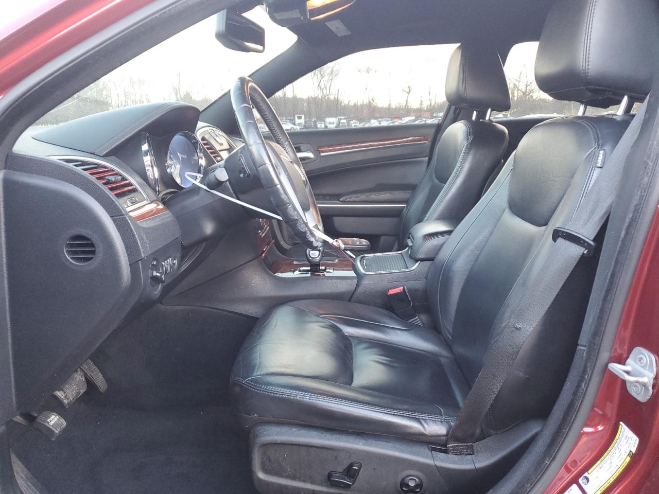 2013 Chrysler 300 - Image 7