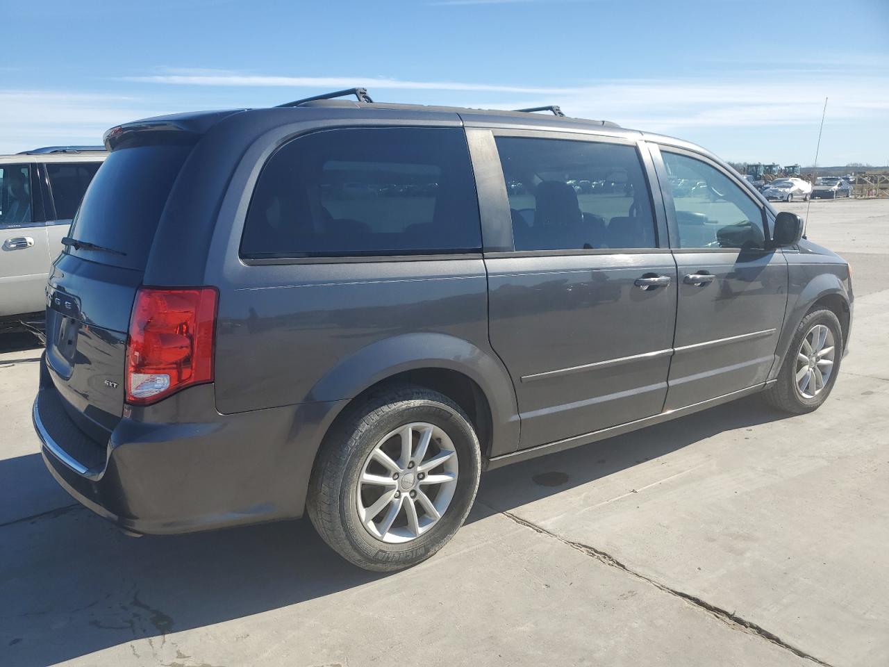 VIN 2C4RDGCG9FR625332 2015 DODGE CARAVAN no.3