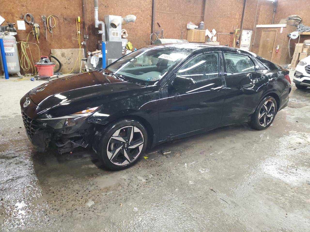 2023 Hyundai Elantra - Image 1