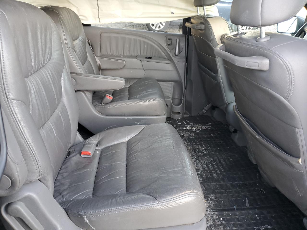 2010 Honda Odyssey - Image 12