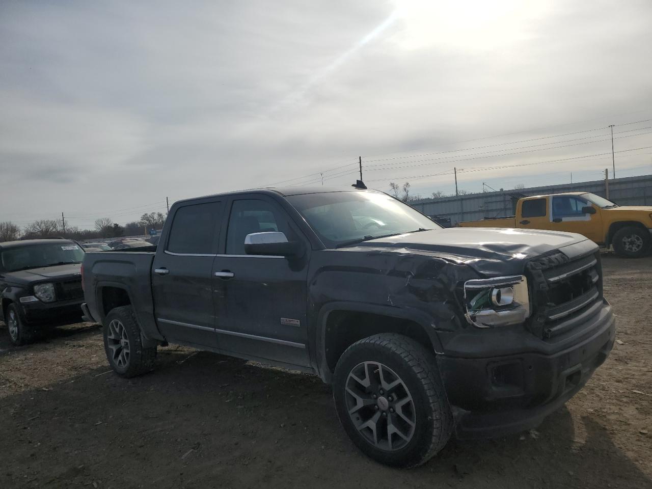 2015 GMC Sierra - Image 4