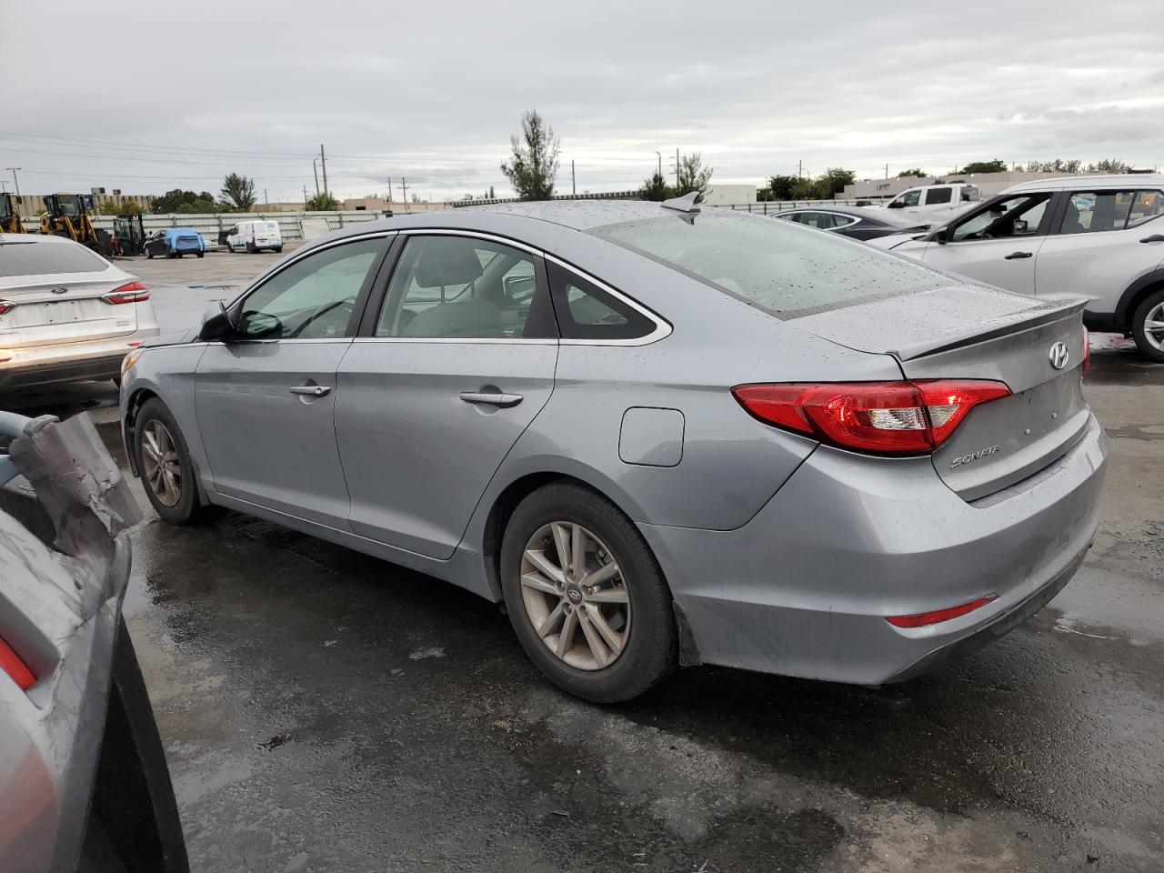 2017 Hyundai Sonata - Image 2