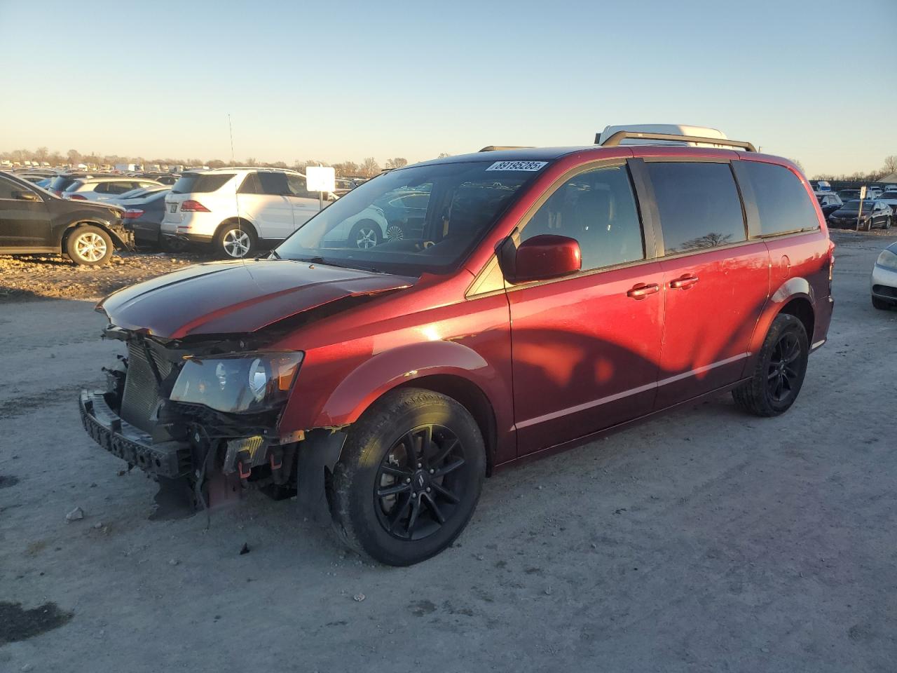 2020 Dodge Caravan - Image 1