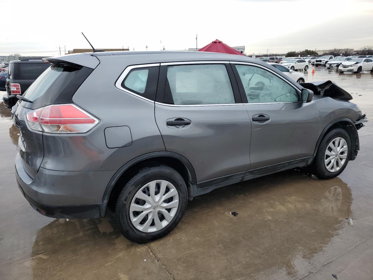 2016 Nissan Rogue - Image 3