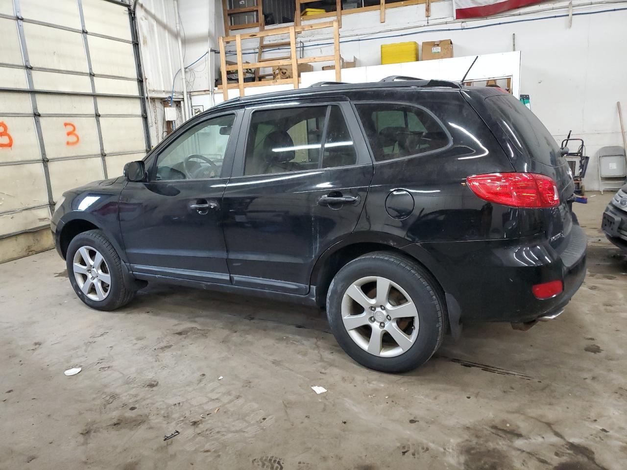2009 Hyundai Santa Fe - Image 2