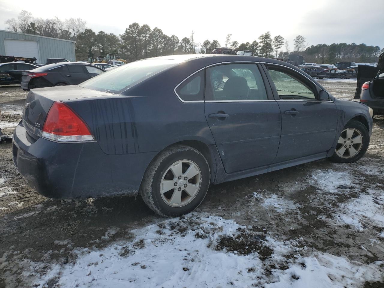2011 Chevrolet Impala - Image 3