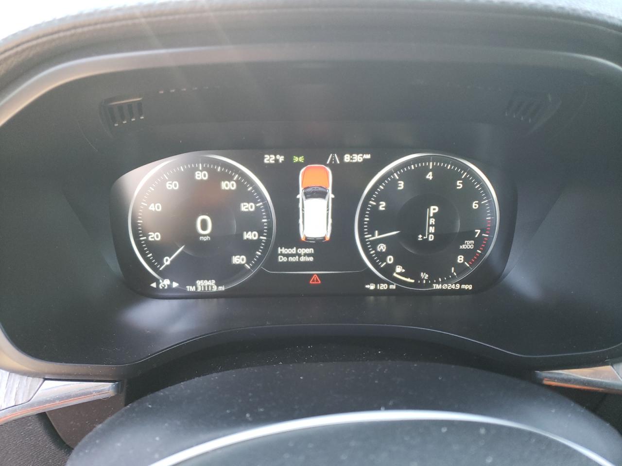2018 Volvo XC60 - Image 9