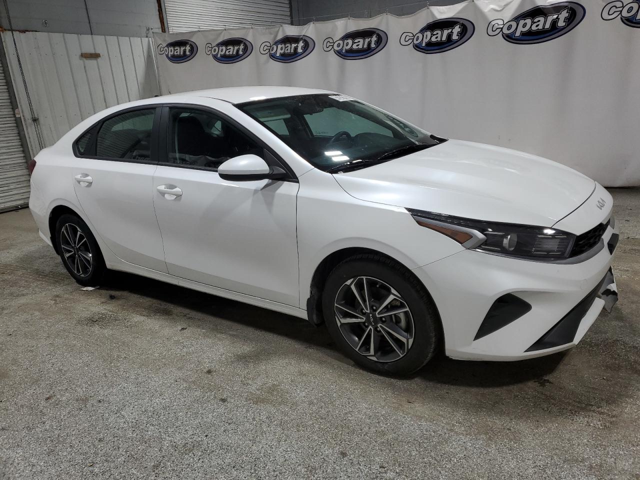 2023 Kia Forte - Image 4