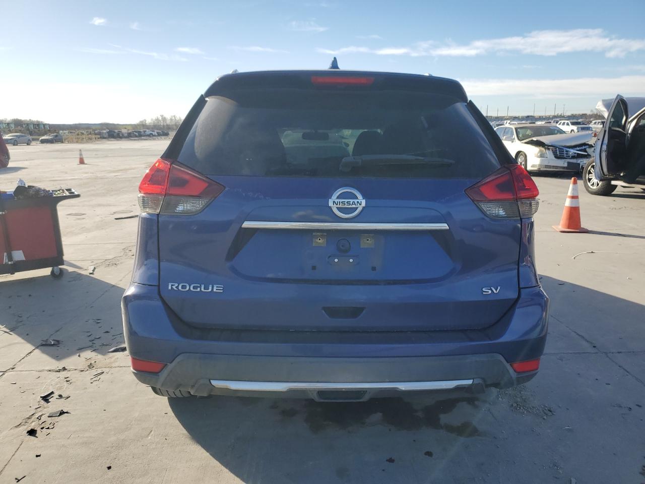 2018 Nissan Rogue - Image 6