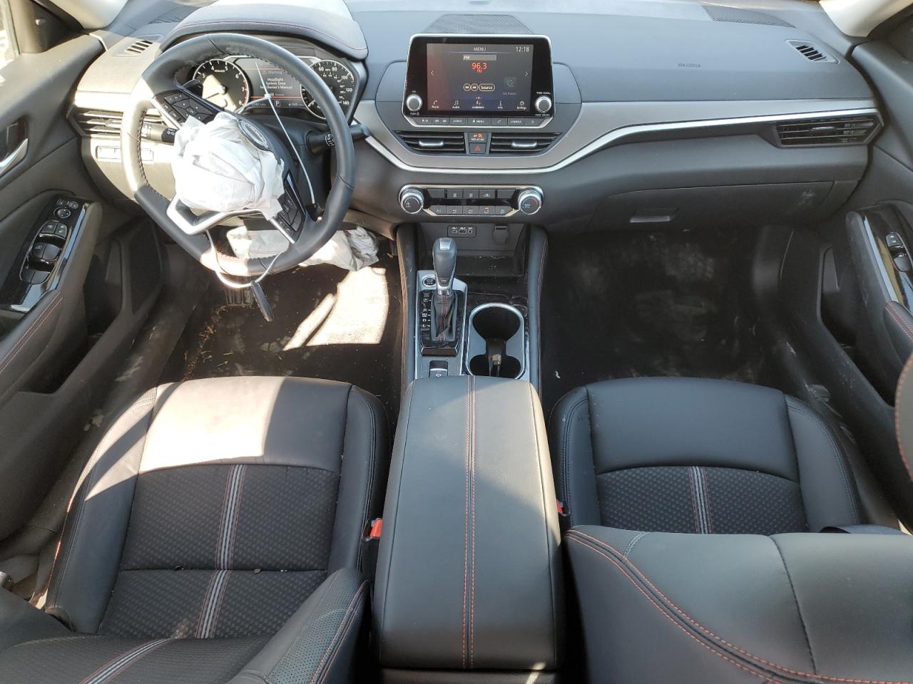 2024 Nissan Altima - Image 8