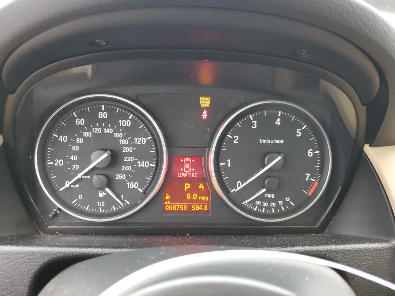 2015 BMW X1 - Image 9