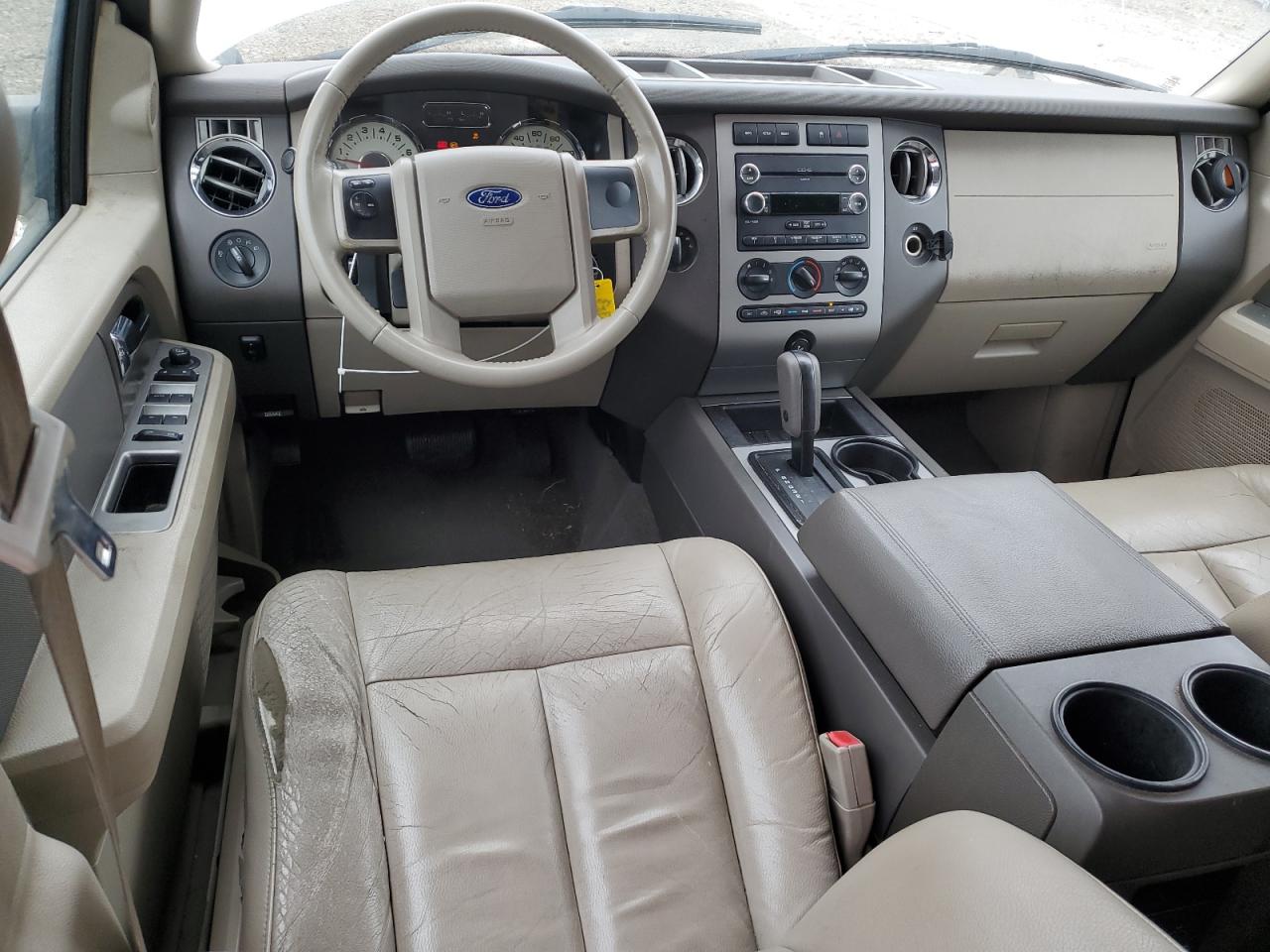 2010 Ford Expedition - Image 8