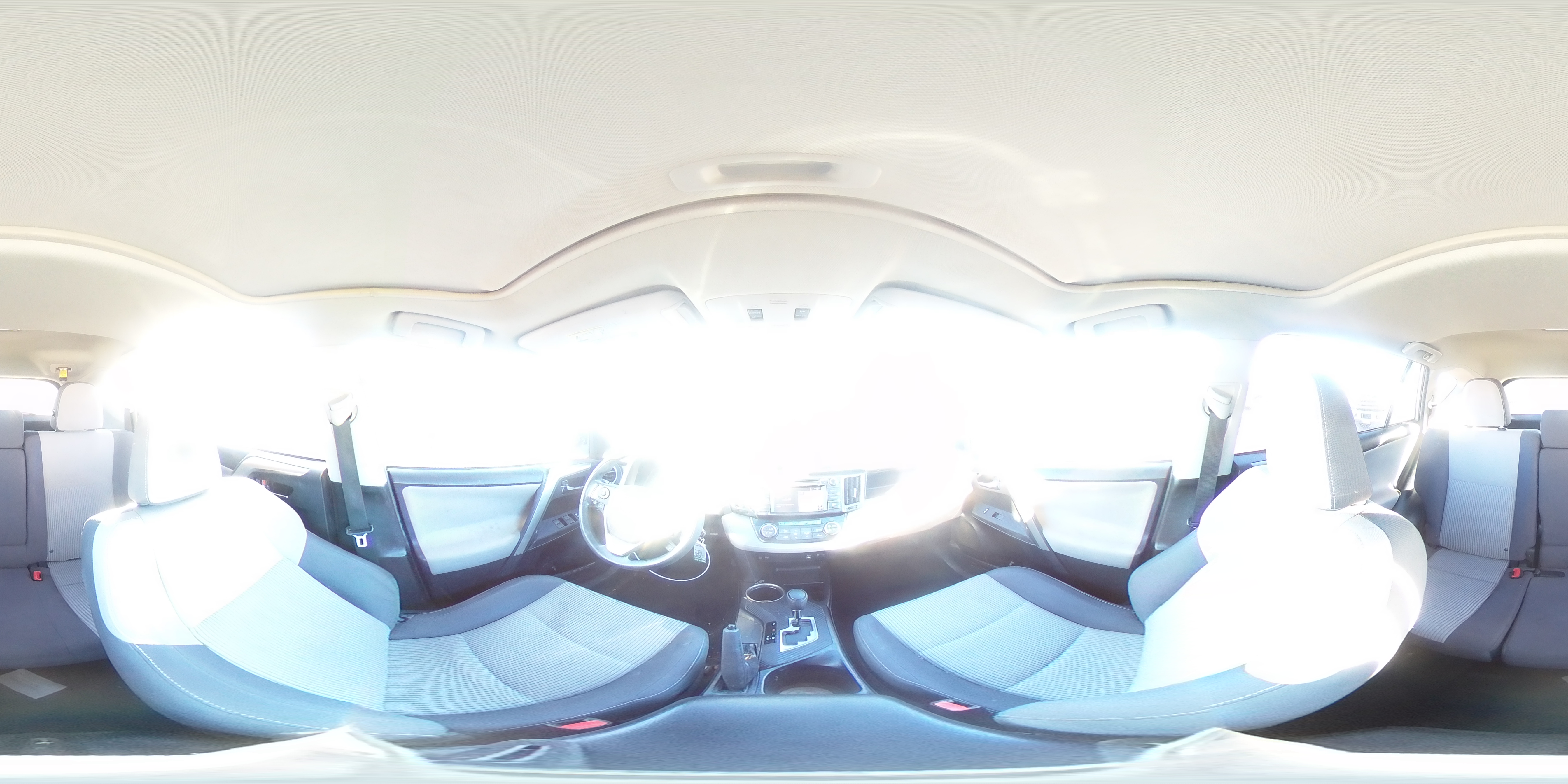 2015 Toyota RAV 4 - Image 13