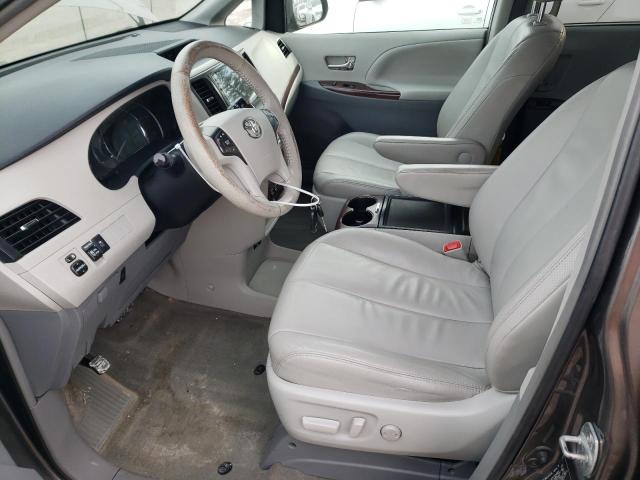 2013 TOYOTA SIENNA XLE