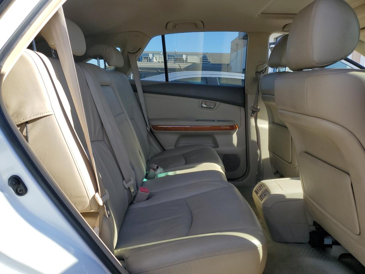 2005 Lexus RX - Image 10